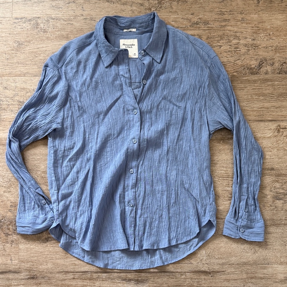 NWOT Crinkle Textured Periwinkle Button-Down Shirt